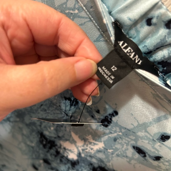 Alfani Light Blue Asymmetrical Abstract Skirt Size 12 NWT - Picture 6 of 6